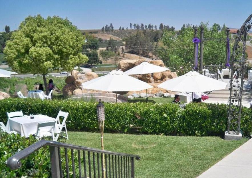 Inn At Churon Winery テメキュラ エクステリア 写真